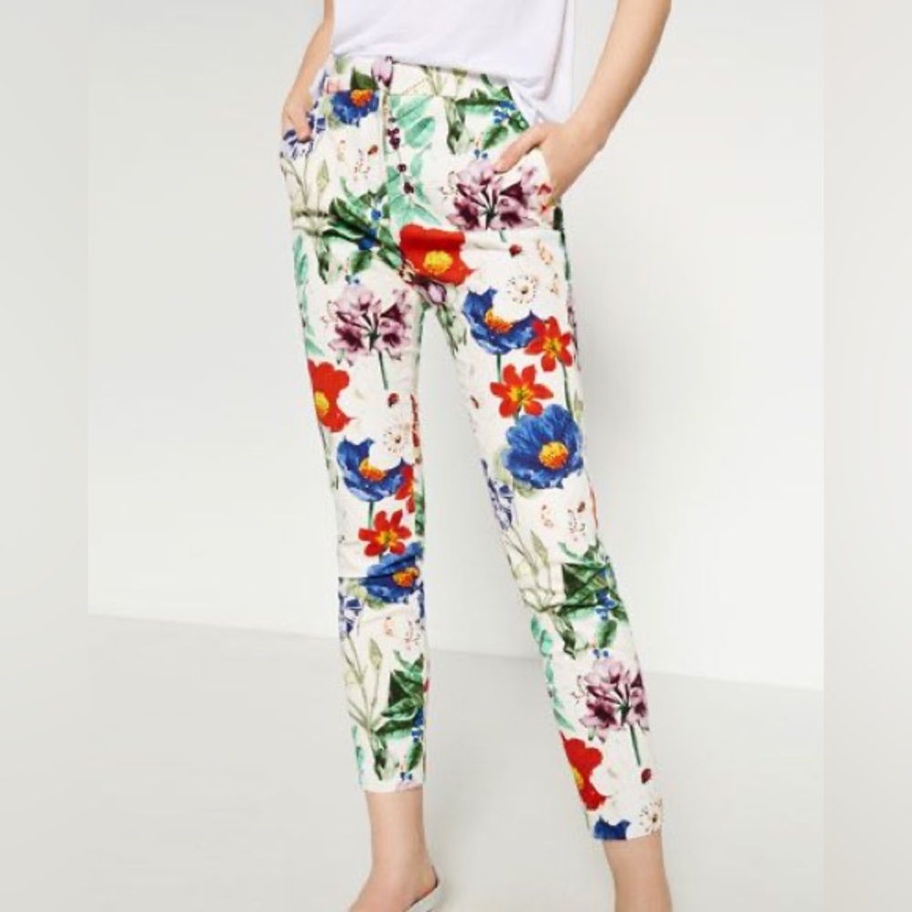 Zara White Floral Print Trousers with Multicolor Flowers